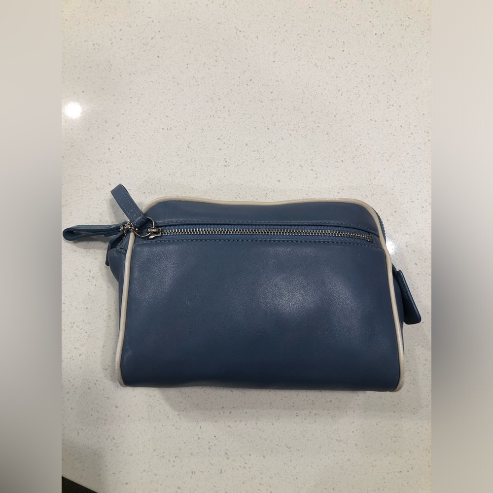 Coach Soft Cosmetic Bag Legacy Blue Leather Zip mini hangtag Excellent Condition - Picture 2 of 10